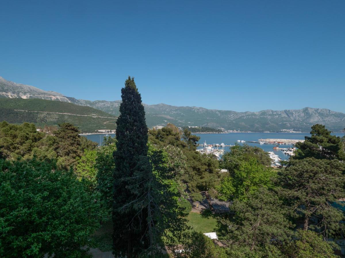 Apartments Garden Azure Budva Dış mekan fotoğraf